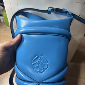[정품] 알렉산더 맥퀸 카프스킨 커브백 스몰